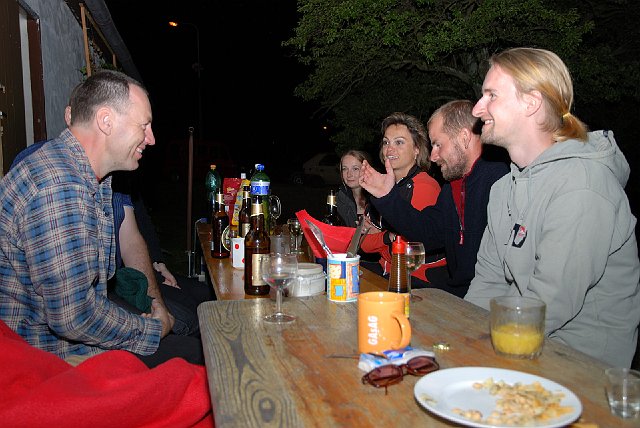 DSC_7355.JPG - (Tomáš) Tož kurňa už neřečni, jde se bubnovat.